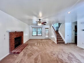 312 Tarneywood Dr in Chesapeake, VA - Building Photo - Building Photo