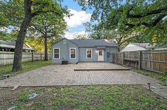 2216 Field St in Haltom City, TX - Building Photo - Building Photo