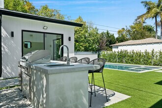 4425 Morse Ave in Los Angeles, CA - Building Photo - Building Photo