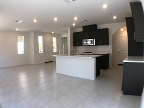 16254 Lozano St in Fontana, CA - Building Photo - Building Photo
