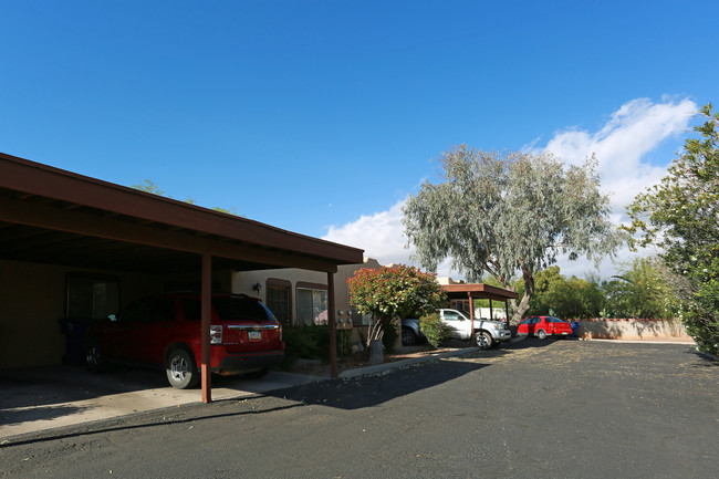 5926-5934 E Bellevue St in Tucson, AZ - Building Photo - Building Photo