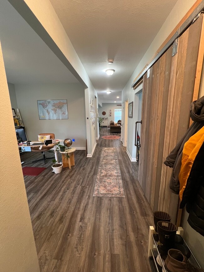 9572 6th Bay St in Norfolk, VA - Foto de edificio - Building Photo