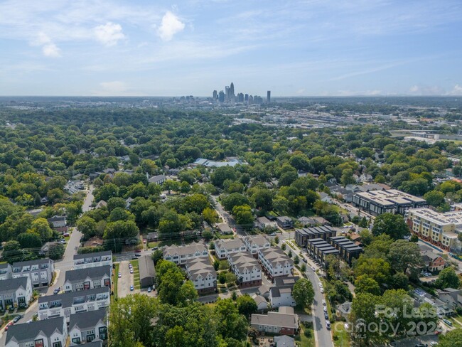 4021 Spencer Towns Ln in Charlotte, NC - Foto de edificio - Building Photo