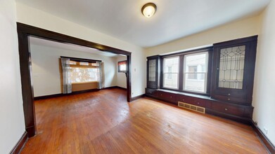 12900 Hoy Ave-Unit -Down Unit in Cleveland, OH - Building Photo - Building Photo