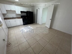 5814 Taylor St in Hollywood, FL - Building Photo - Building Photo