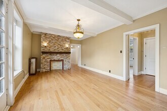 2315 N Commonwealth Ave in Chicago, IL - Building Photo - Building Photo