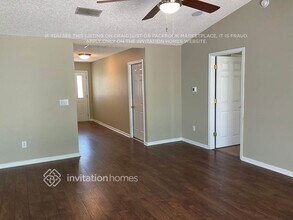 13757 Sea Mist Dr in Jacksonville, FL - Foto de edificio - Building Photo