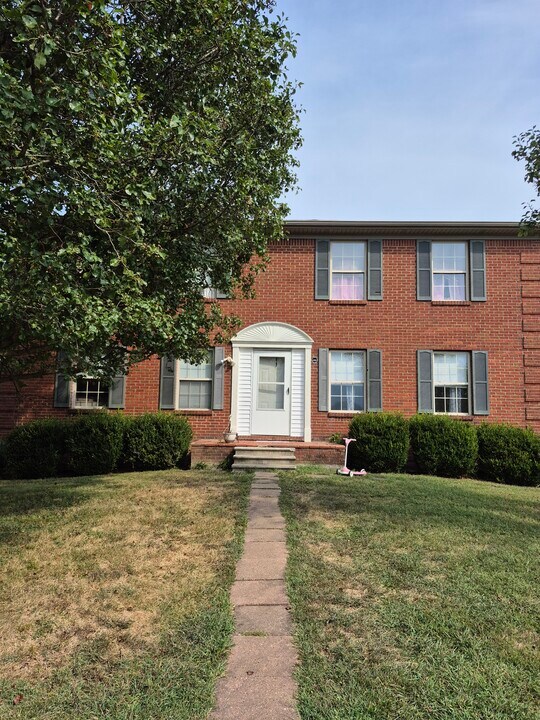 991 Charlie Norris Rd, Unit Charlie Norris in Richmond, KY - Building Photo