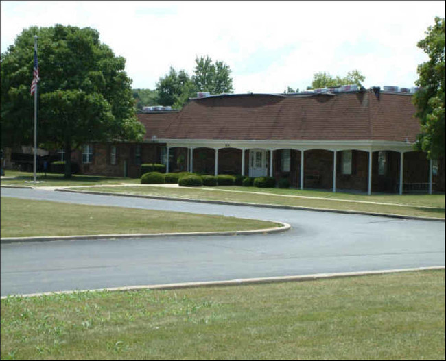 Tamarind Square in Trenton, OH - Foto de edificio - Building Photo