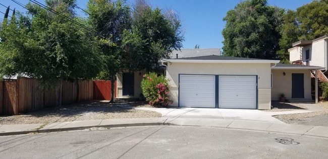 27 Baldwin Ct, Unit 27