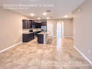 2654 Midnight Pearl Dr in Sarasota, FL - Building Photo - Building Photo