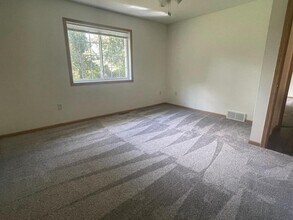 1908 Crooked Ave in Holmen, WI - Building Photo - Building Photo