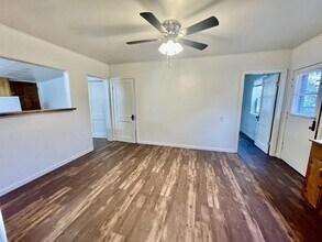 6721 Rhododendron Ave in Gleneden Beach, OR - Building Photo - Building Photo