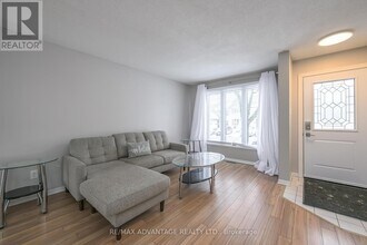 925-925 Lawson Rd in London, ON - Building Photo - Building Photo