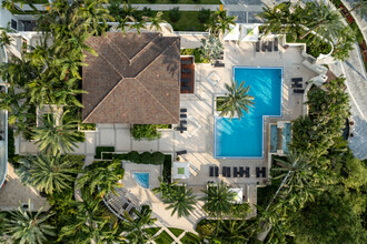 Williams Island 2800 in Aventura, FL - Foto de edificio - Building Photo