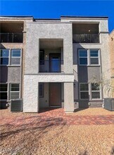 8683 Luxuriant Ave in Las Vegas, NV - Building Photo - Building Photo