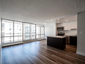 378 Vine in St Catharines, ON - Building Photo