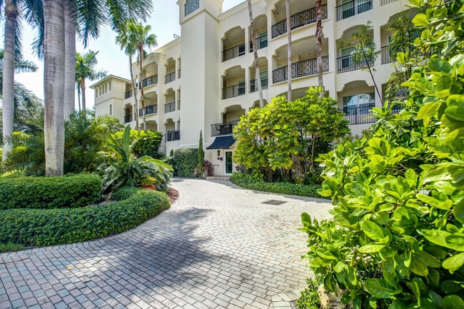 2720 NE 15th St in Fort Lauderdale, FL - Building Photo - Building Photo