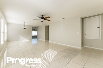 10506 Early Light Ct in Riverview, FL - Foto de edificio - Building Photo