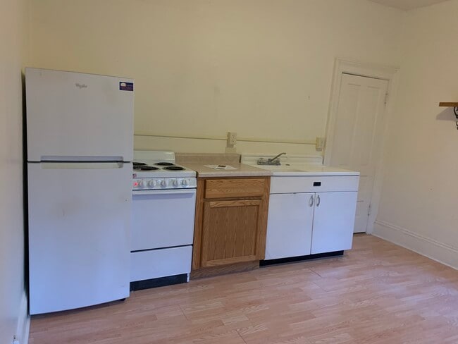 315 W Grand Ave in Eau Claire, WI - Foto de edificio - Building Photo