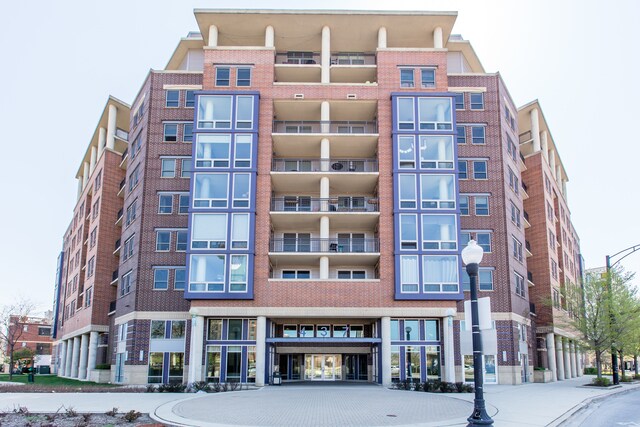property at 437 W Division St