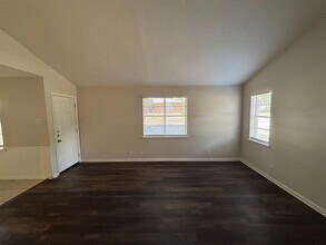1615 N Alexander St in Sherman, TX - Building Photo - Building Photo