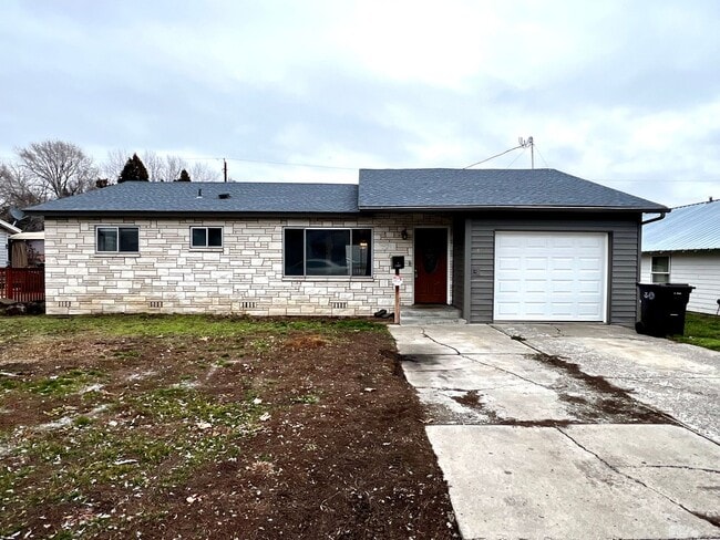 property at 1407 S 20th Ave