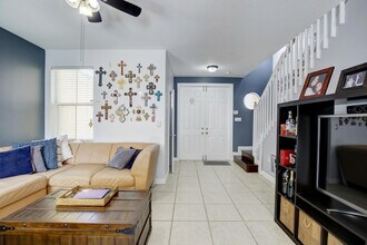 4873 NW 107th Path in Doral, FL - Building Photo - Building Photo