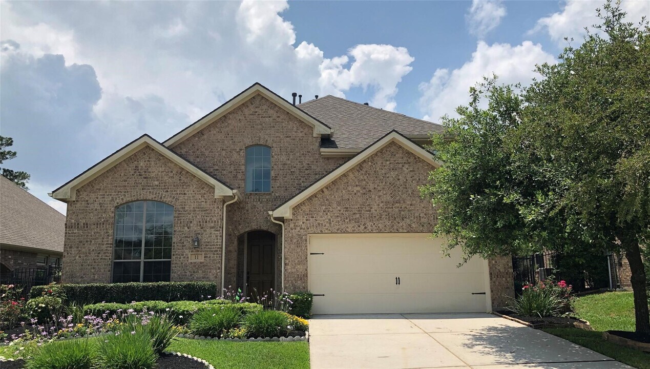 11 Vershire Cir in Magnolia, TX - Building Photo