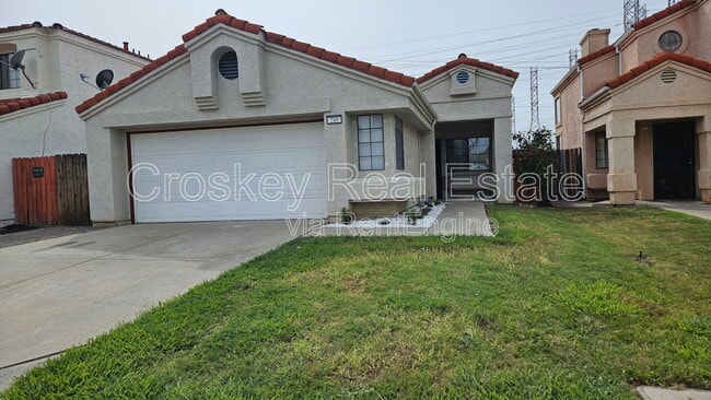 240 Case Dr in Pittsburg, CA - Building Photo - Building Photo