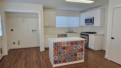 9707 Farrell Dr in Houston, TX - Building Photo - Building Photo