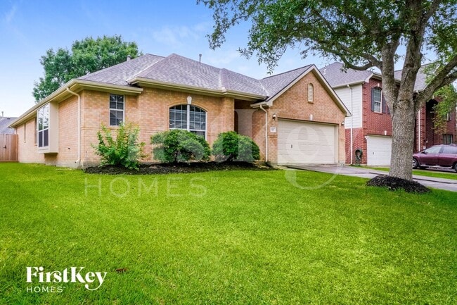 323 Diamond Bay Dr in Dickinson, TX - Building Photo - Building Photo