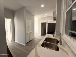 184 Quail St in Albany, NY - Building Photo - Building Photo