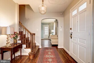 5724 27th St NW in Washington, DC - Building Photo - Building Photo