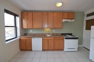 3321 N Lakewood Ave, Unit M07H in Chicago, IL - Foto de edificio - Building Photo