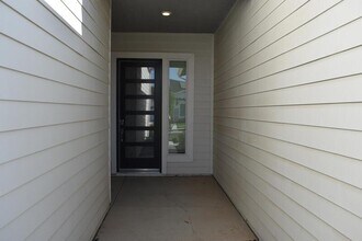 2446 Bastidas Dr in Merced, CA - Building Photo - Building Photo