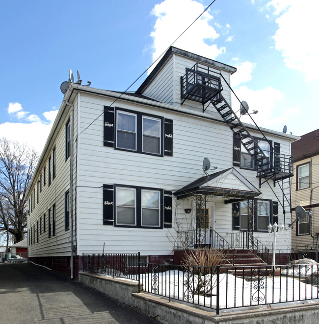 1019 Monroe Ave in Elizabeth, NJ - Building Photo - Building Photo