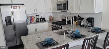 512 W Montgomery Ave in Philadelphia, PA - Building Photo - Building Photo