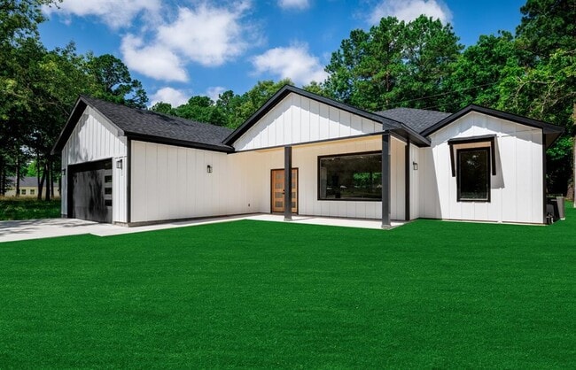354 Peach Pt Ln in Trinity, TX - Building Photo - Building Photo