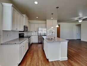 3492 S Bartlett Ave in Meridian, ID - Foto de edificio - Building Photo