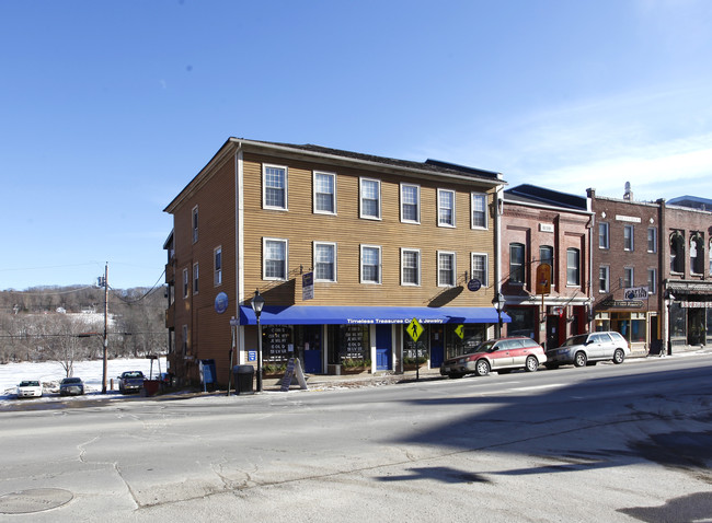 136-138 WATER St in Hallowell, ME - Building Photo - Building Photo