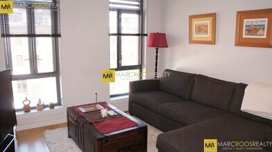691 Massachusetts Ave, Unit 405 in Boston, MA - Building Photo - Building Photo