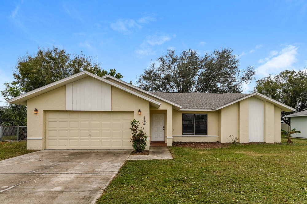 162 SE 19th St in Cape Coral, FL - Building Photo