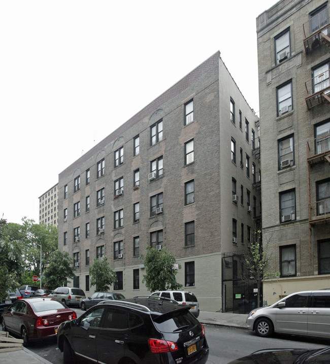 550 W 192nd St in New York, NY - Building Photo - Building Photo