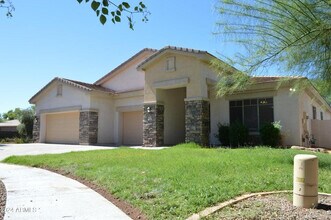 4132 E Carriage Ct in Gilbert, AZ - Building Photo - Building Photo