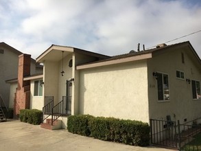 260 W Linden Ave in Burbank, CA - Building Photo - Building Photo