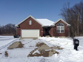 417 Bluebell Ct in Clayton, OH - Building Photo