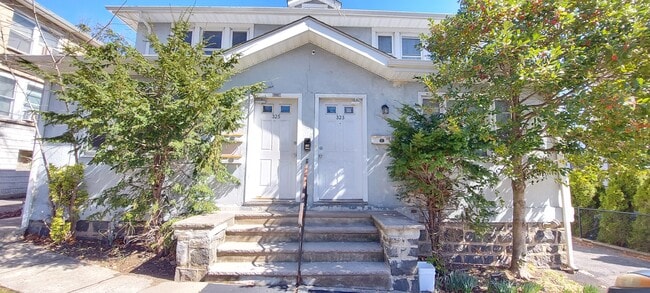 325 Whiteman St, Unit #2