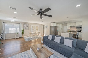 151 N Lorraine Dr in Mary Esther, FL - Building Photo