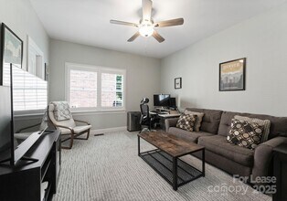 18807 Dembridge Dr in Davidson, NC - Building Photo - Building Photo